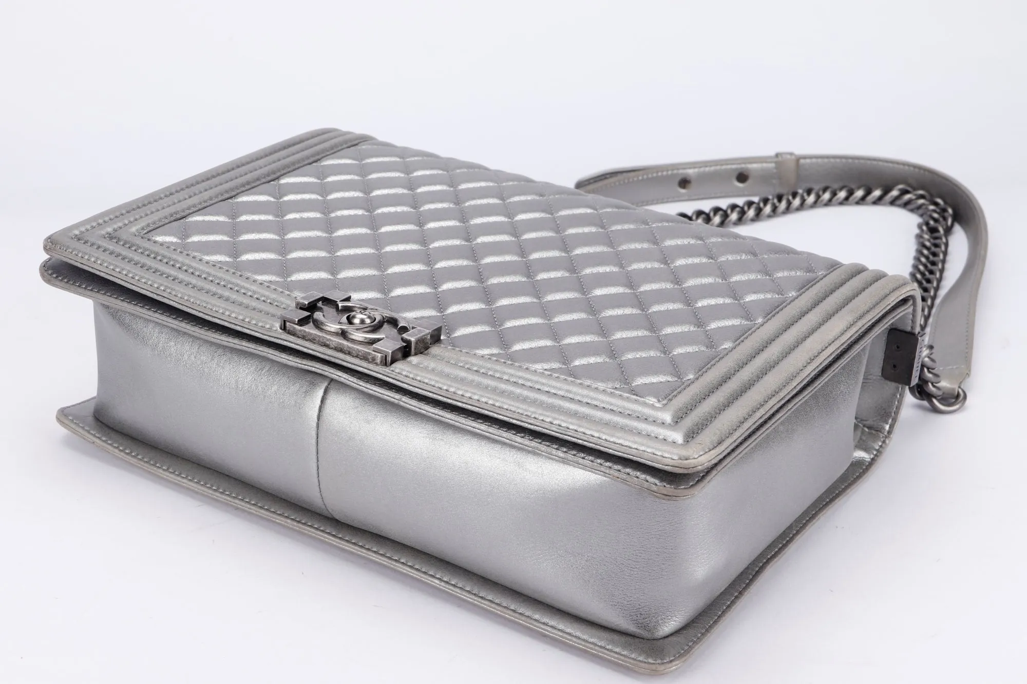 Chanel Le Boy 30cm (1973xxxx) Large Size, Metallic Silver Lambskin Ruthenium Chain, with Card, no Dust Cover