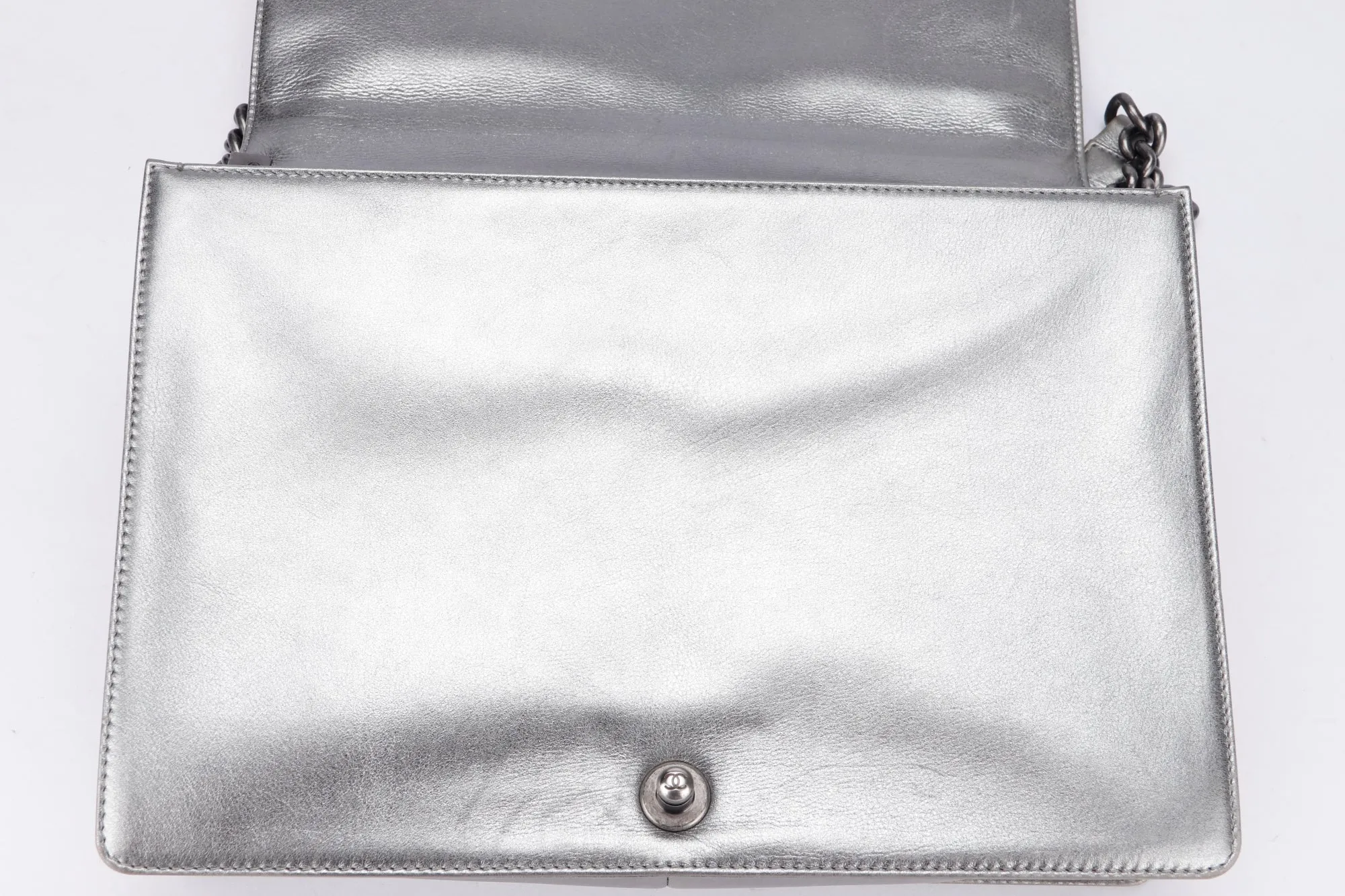 Chanel Le Boy 30cm (1973xxxx) Large Size, Metallic Silver Lambskin Ruthenium Chain, with Card, no Dust Cover