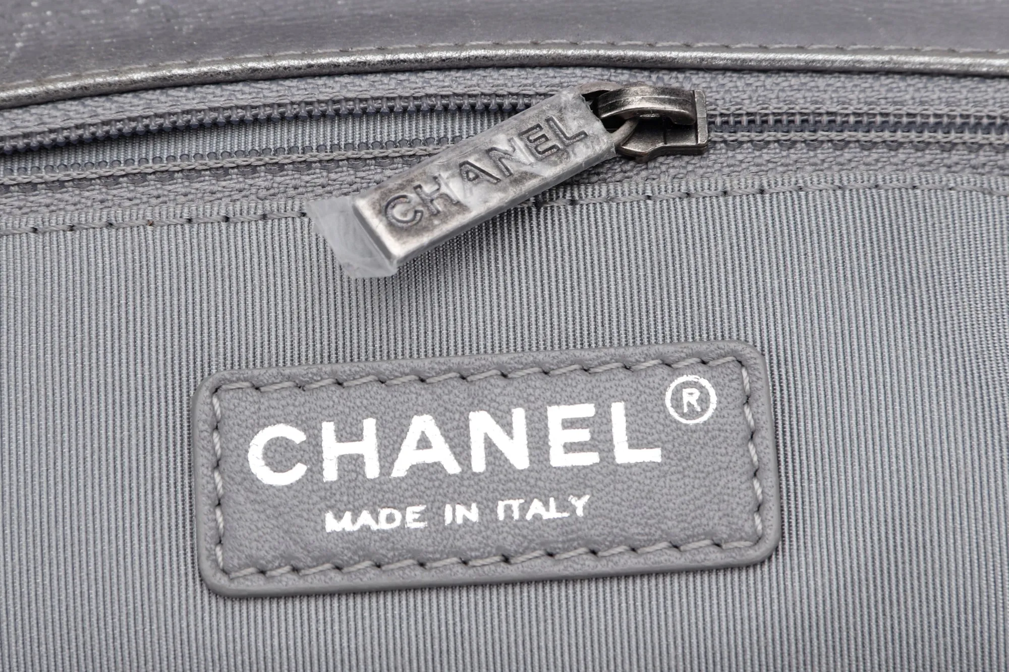 Chanel Le Boy 30cm (1973xxxx) Large Size, Metallic Silver Lambskin Ruthenium Chain, with Card, no Dust Cover