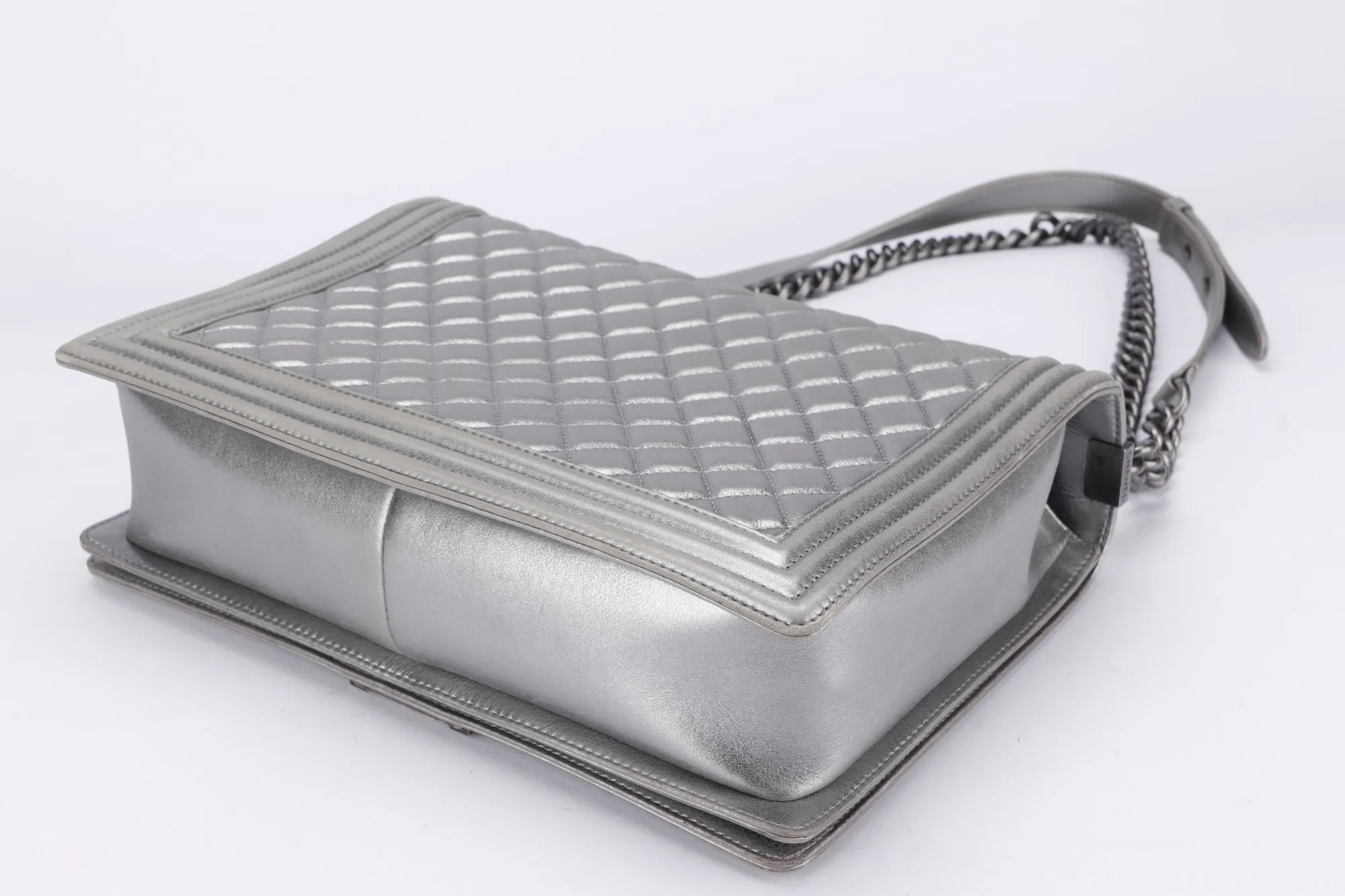 Chanel Le Boy 30cm (1973xxxx) Large Size, Metallic Silver Lambskin Ruthenium Chain, with Card, no Dust Cover