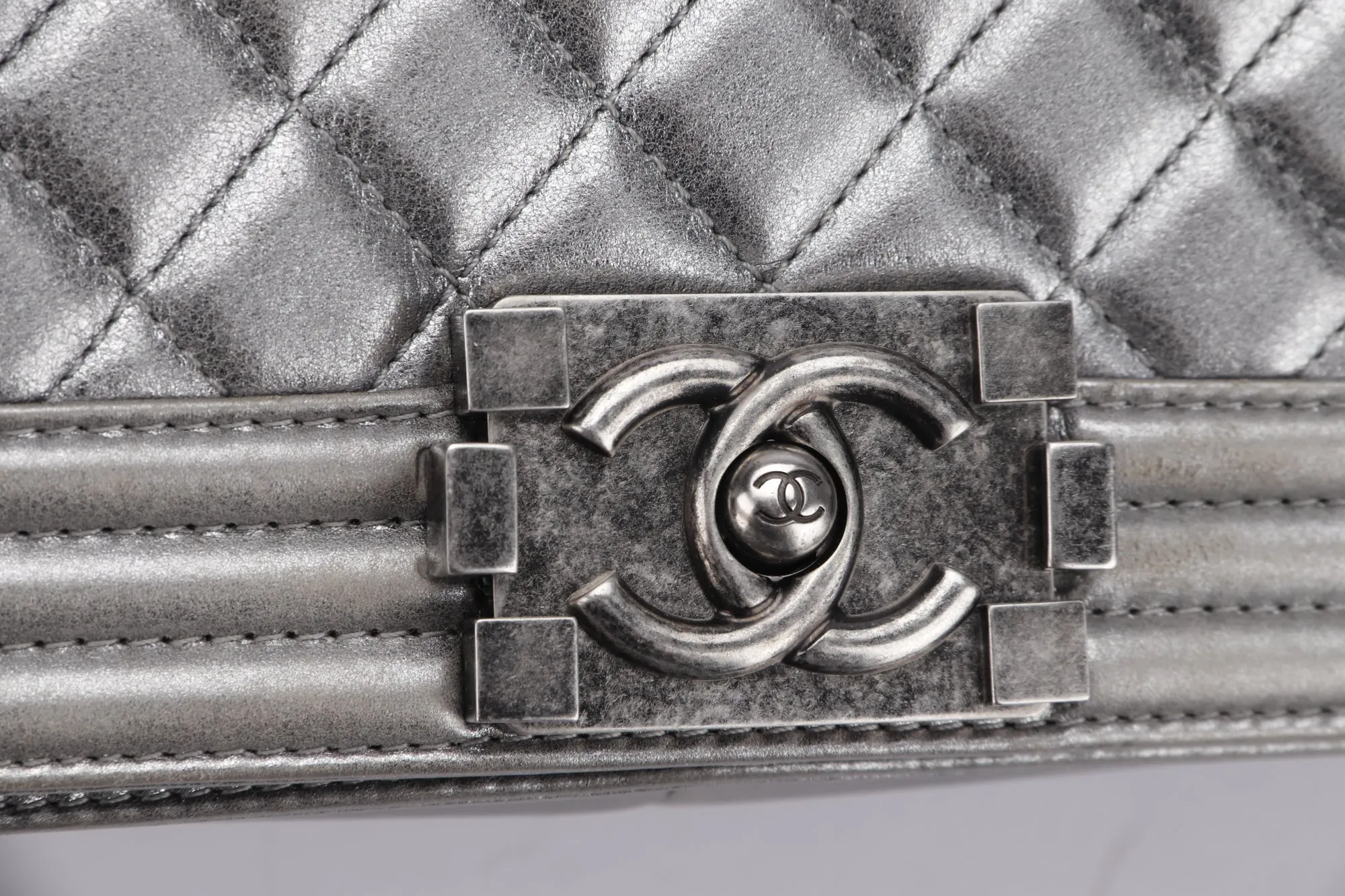 Chanel Le Boy 30cm (1973xxxx) Large Size, Metallic Silver Lambskin Ruthenium Chain, with Card, no Dust Cover