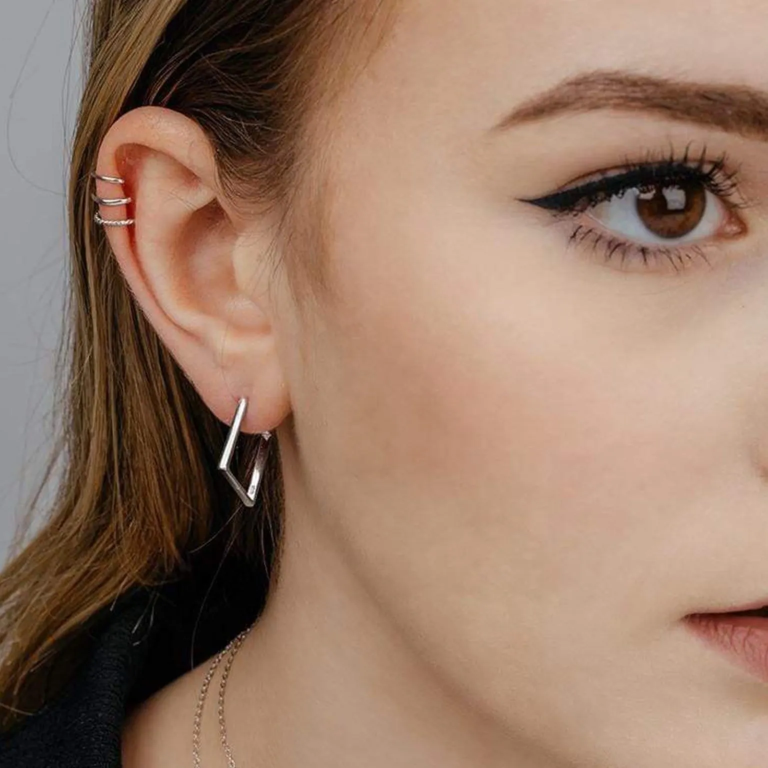 Ear Cuff Koi Plata